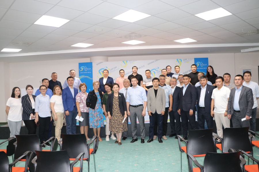 Кәсіпорын қызметкерлерінің Қазақстан Республикасы Мәжілісінің депутатымен кездесуі